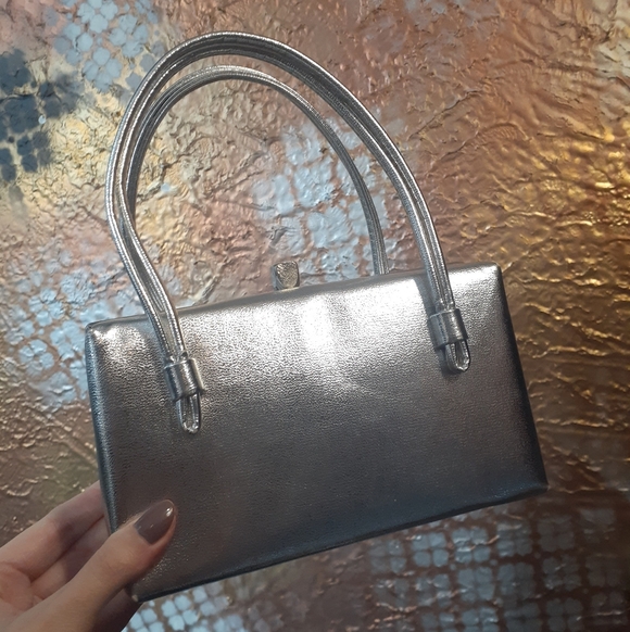 Vintage 1960s Leather And Satin Metallic Silver Bix Bag - Picture 7 of 16